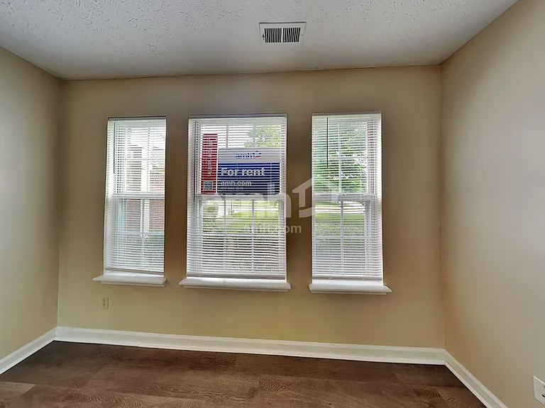 4002 Cherry Blossom Blvd — Photo 8