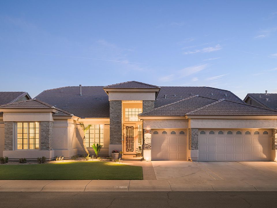 1st image of 4931 E Michelle Dr