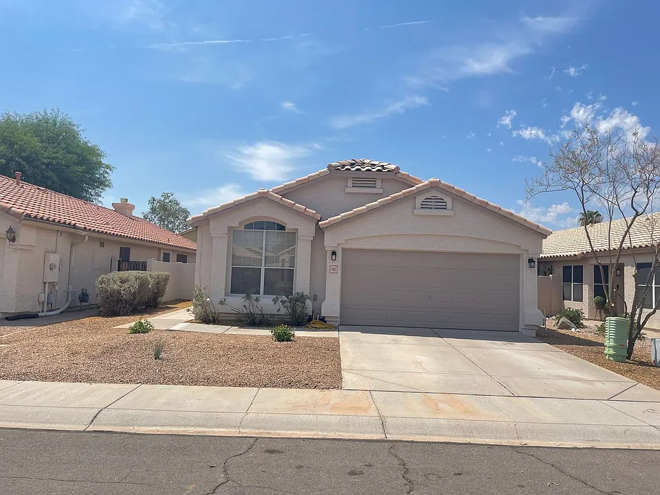 1113 W Sparrow Dr