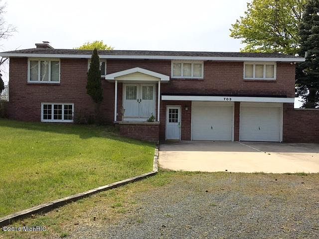 1st image of 703 S Lakeshore Dr