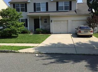 32 Crestwood Cir, Egg Harbor Township, NJ 08234