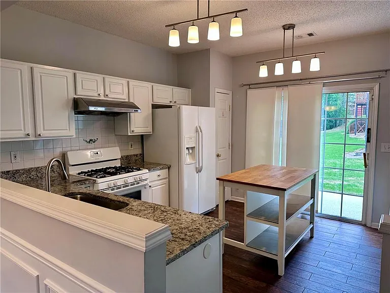 6004 Falling Water Ct — Photo 6