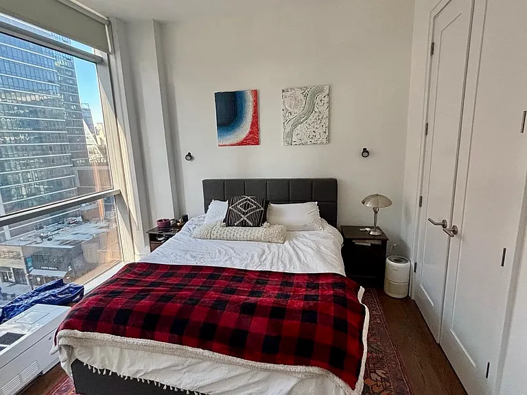 26-26 Jackson Ave #903 — Photo 4