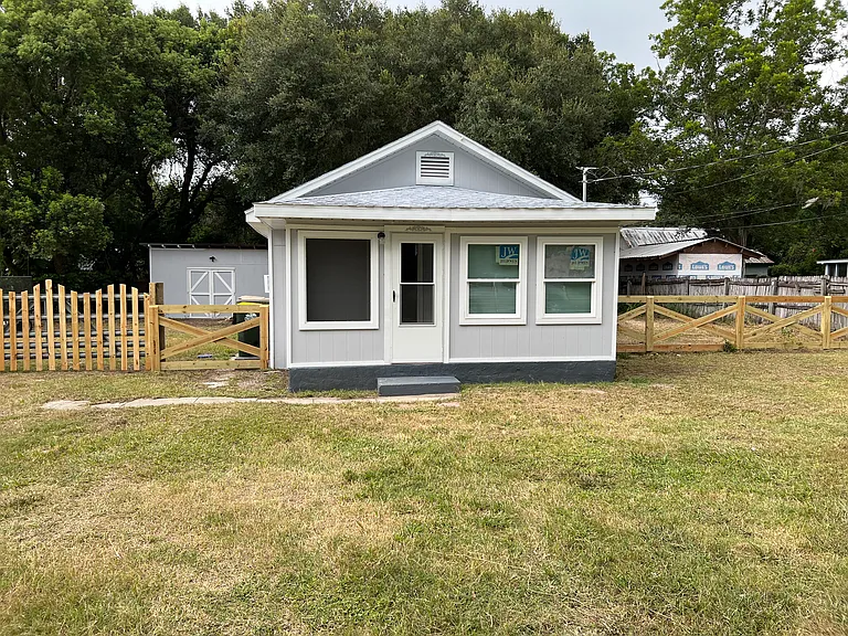 225 E Ocala St — Photo 2