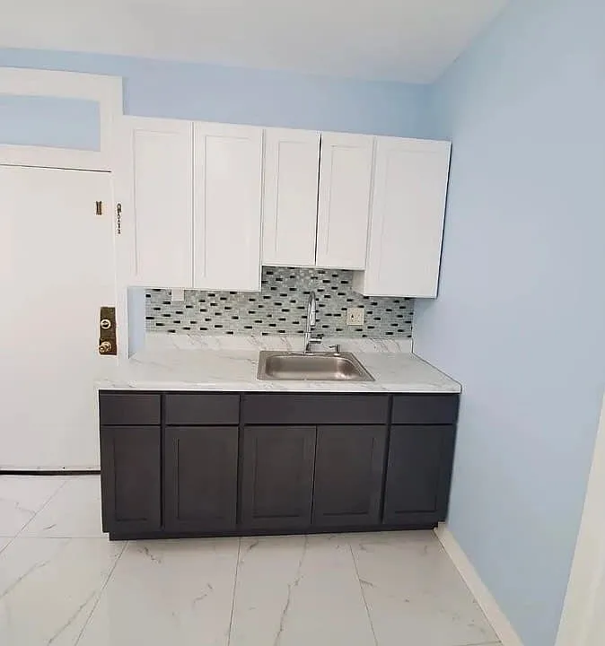 170 Linden Ave #3