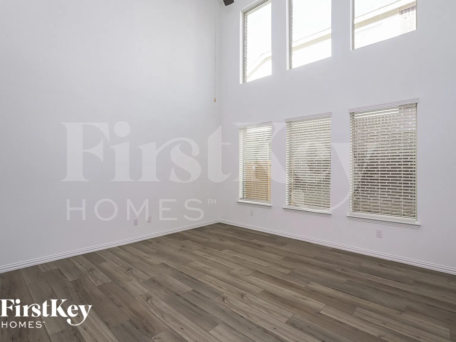 3 bed, 3.0 bath, 2091 sqft, $2,415 — Photo 4