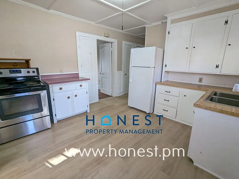 2 bed, 1.0 bath, 988 sqft, $1,425 — Photo 4