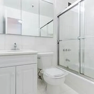 Rented by Bond New York | media 24