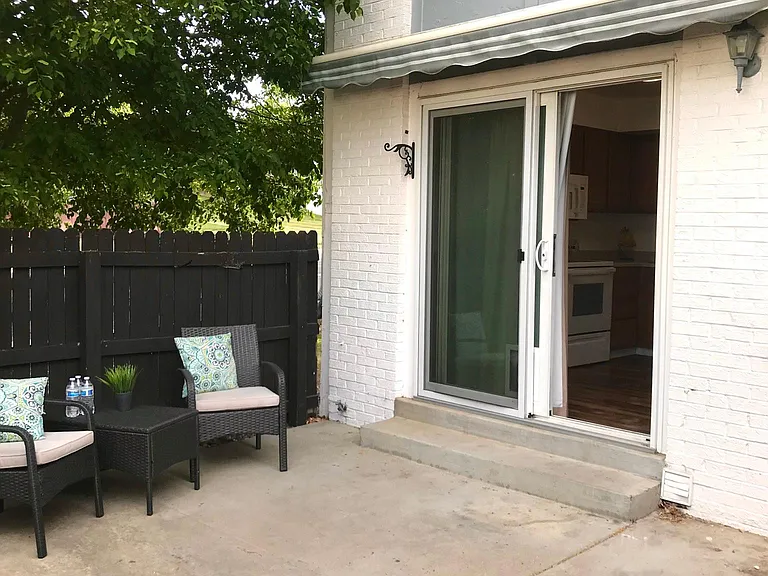 29 Evergreen St — Photo 6