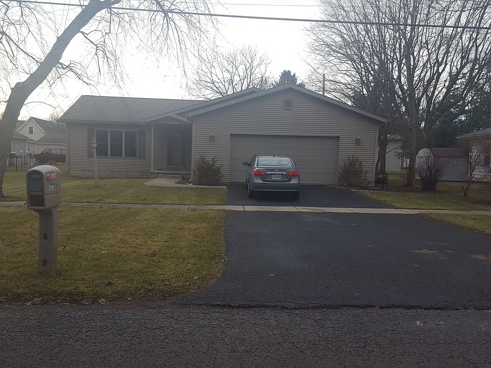 1st image of 2218 Park St