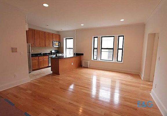 3rd image of 3900 Broadway #6A
