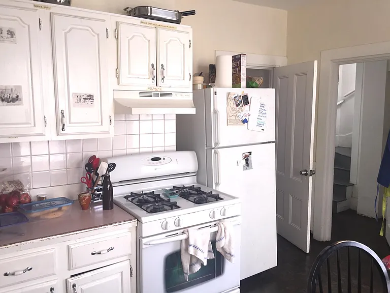 8 Perry St — Photo 3