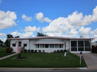 1425 Lake Dr, Grand Island, FL 32735