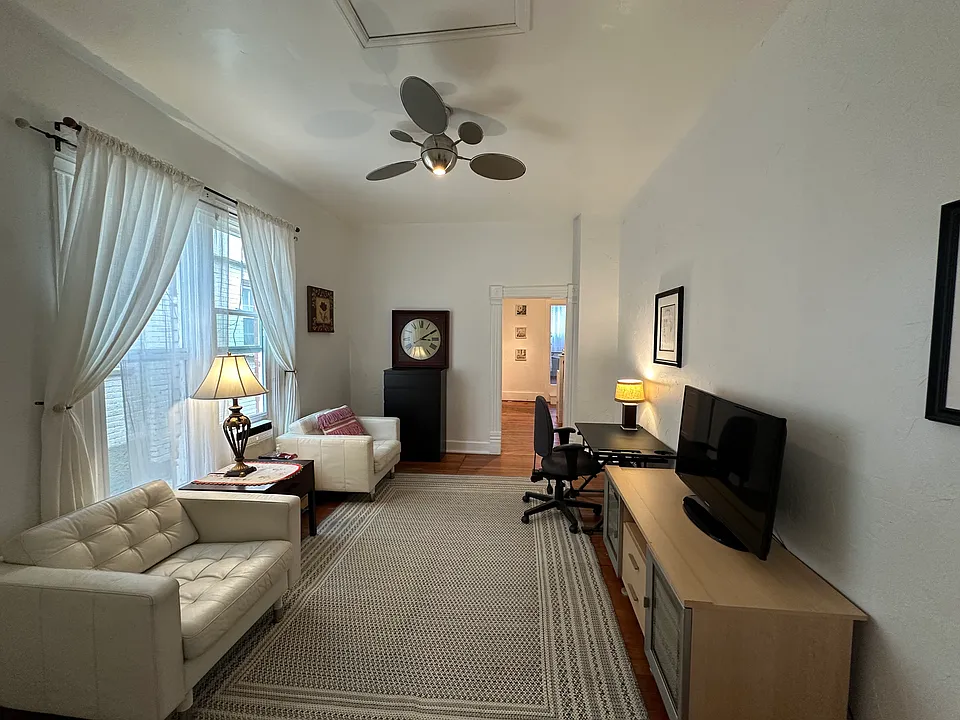 62 Lincoln St #2
