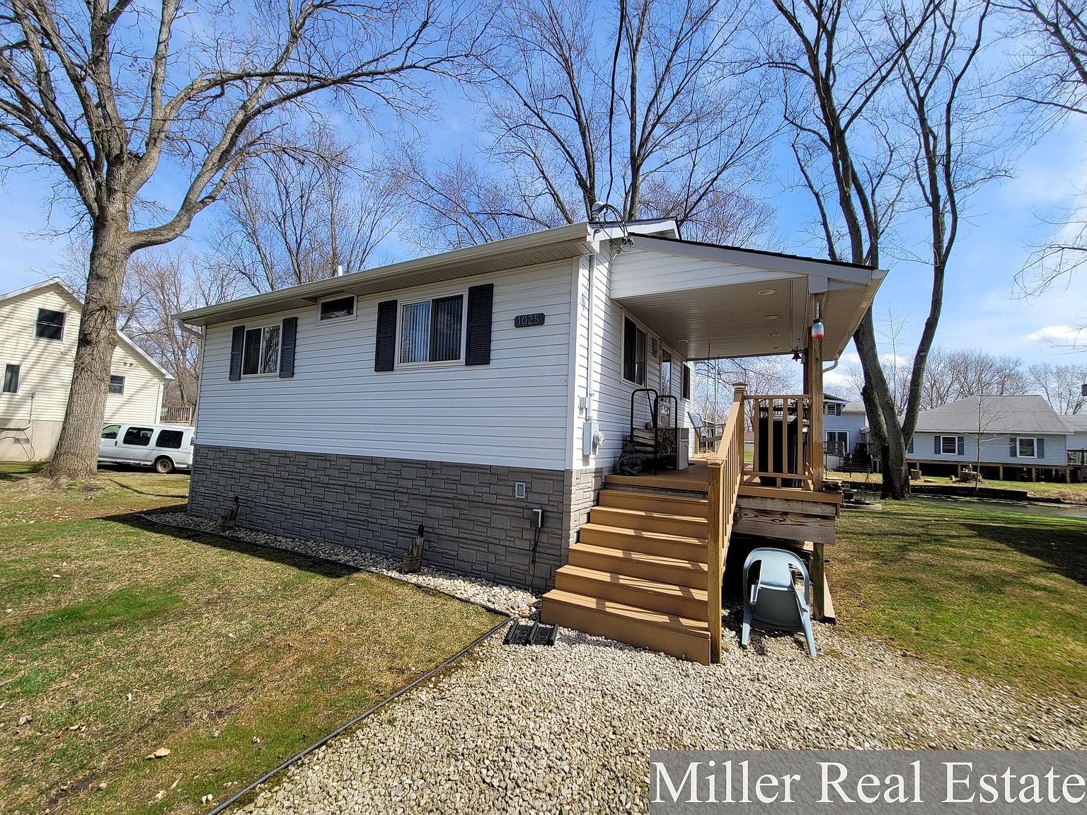 1025 Valentine Rd Hastings Mi 49058 Zillow