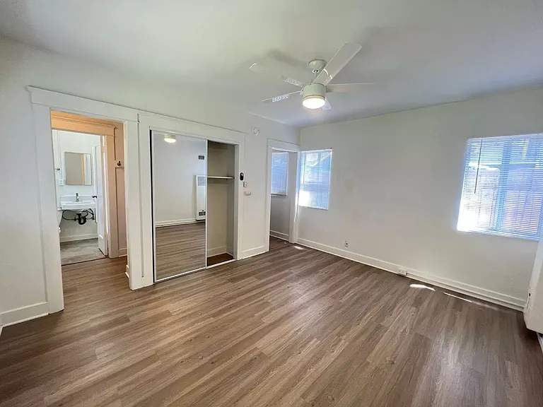 840 Grand Ave #1 — Photo 1
