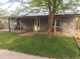 203 S Ross St, Versailles, MO 65084