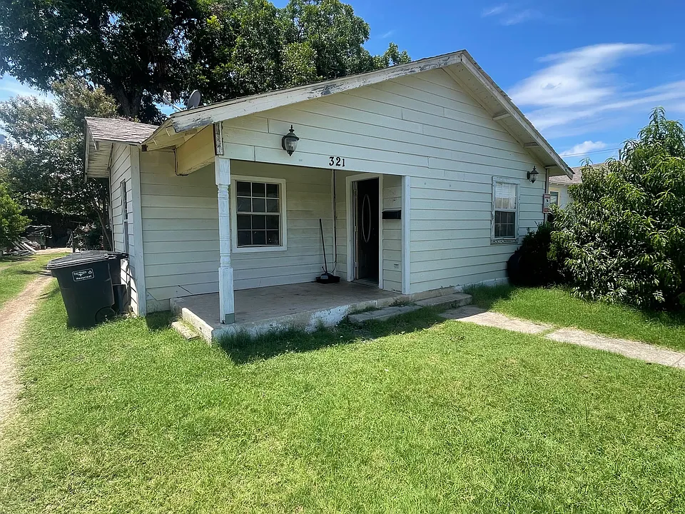 321 Grace Ave