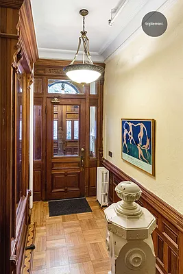 Sold by Triplemint | media 16