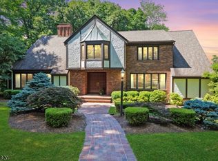 47 Laura Ln, Morristown, NJ 07960