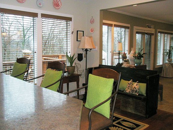 4th image of 252 S Tinsel Cir W