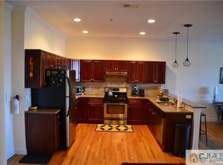 547-547 Sayre Ave #202, Perth Amboy, NJ 08861