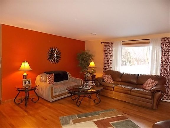 4th image of 303 Dairyland Dr