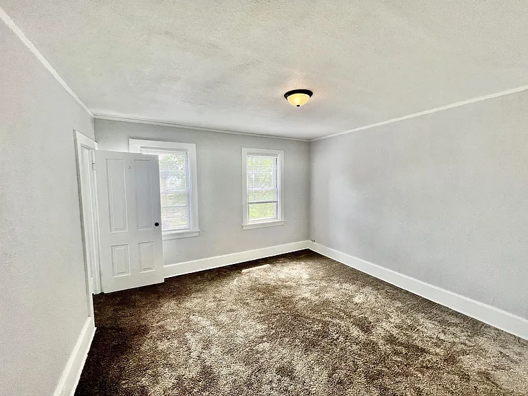 1522 Alabama Ave — Photo 5