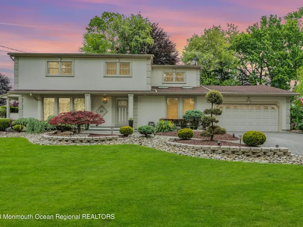 10 Lake Louise Road, Morganville, NJ 07751
