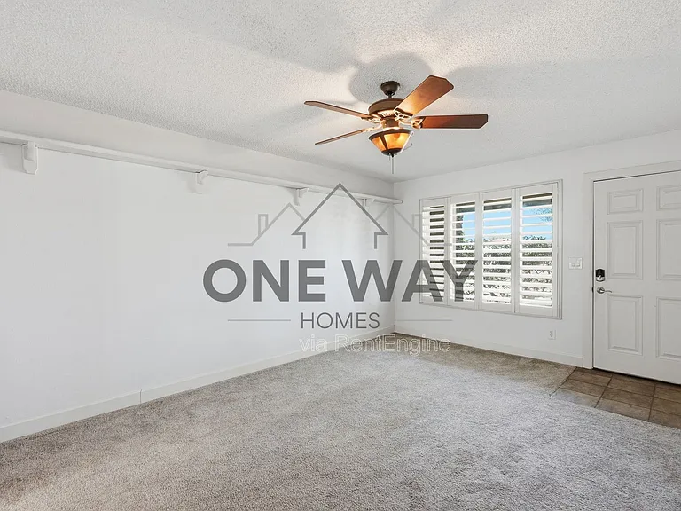 5749 S Farmer Ave — Photo 16