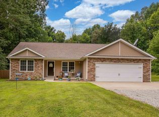 812 Whitecotton Dr, Carterville, IL 62918