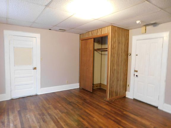 2nd image of 501 1/2 W Olive Ave N