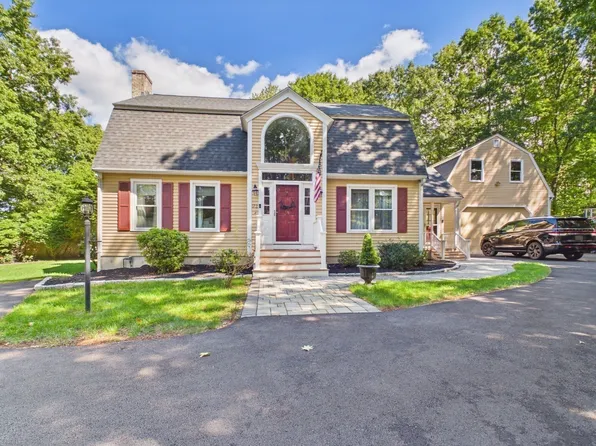 172 Landry Ave, North Attleboro, MA 02760