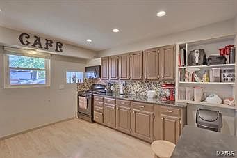 5th image of 1300 Dalcrest Ln