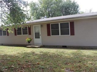 2210 W Saint Clair St, Vandalia, IL 62471