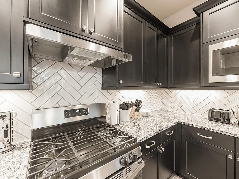 8710 Crossing Oak Ln — Photo 12