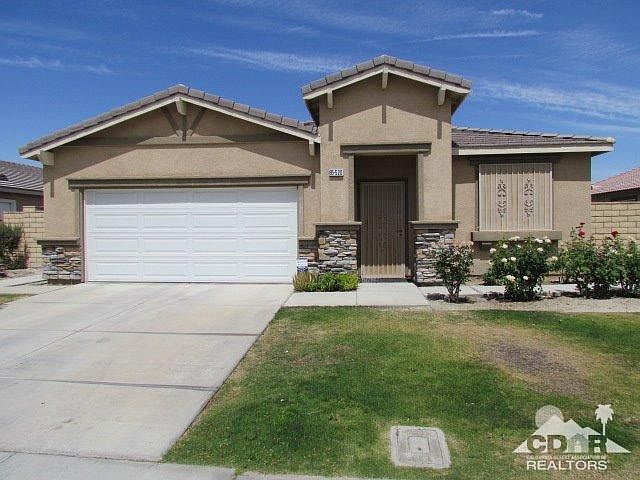 1st image of 85520 Avenida Crystal