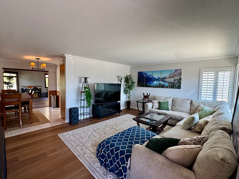 2312 Finch Ln — Photo 2