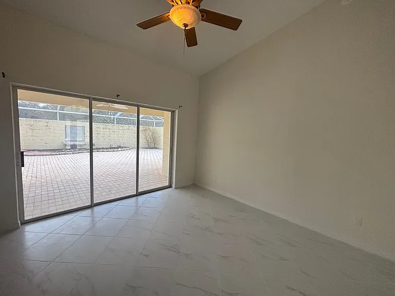 11435 SW 140th Ave — Photo 8