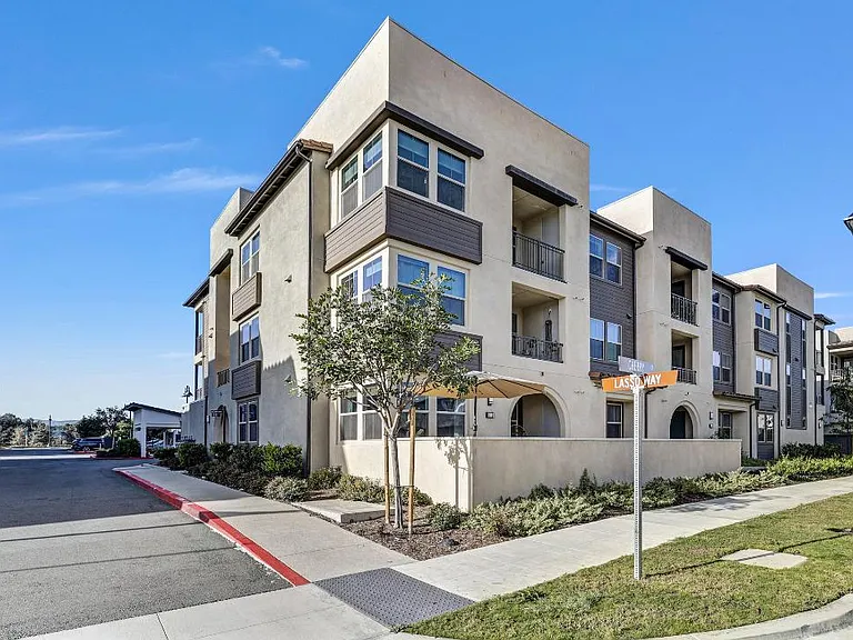 1401 Lasso Way #105 — Photo 9
