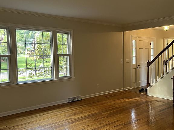 3rd image of 8242 Timbercreek Dr
