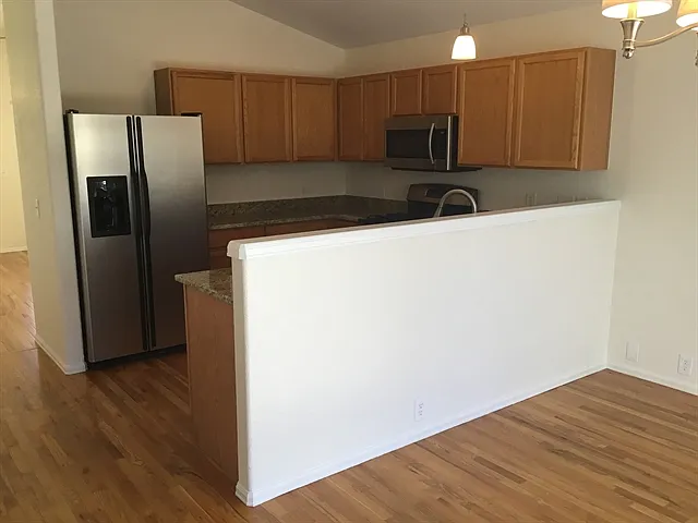 9946 Helena St — Photo 2