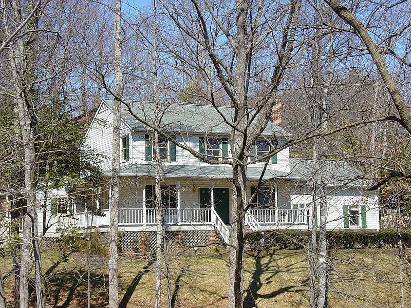 1st image of 1021 England Dr