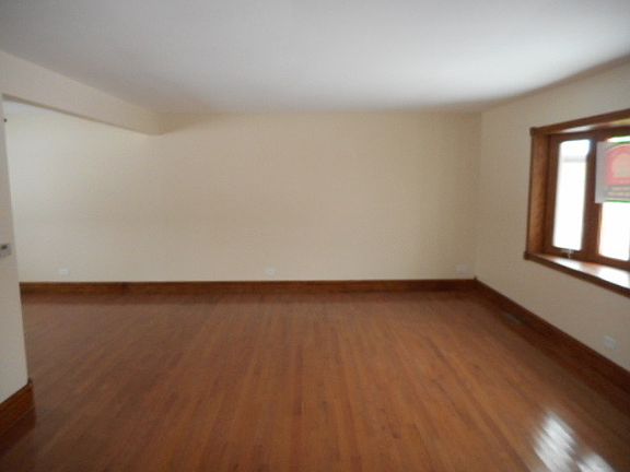 3rd image of 23029 East Dr