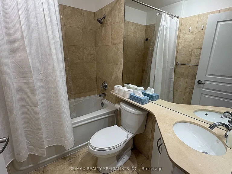1121 Bay St #703 — Photo 12
