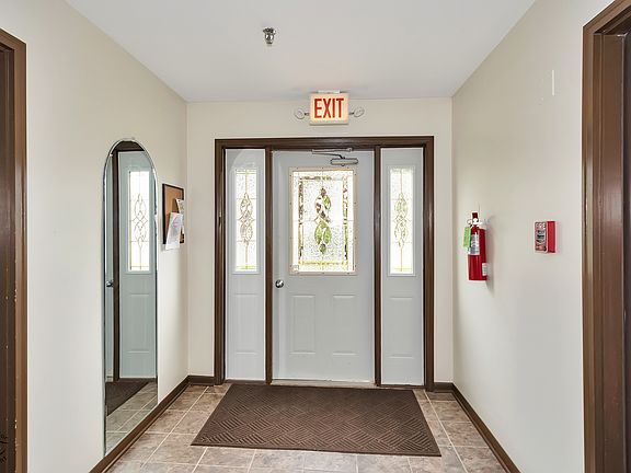 4th image of 3827 W 123rd St APT 101