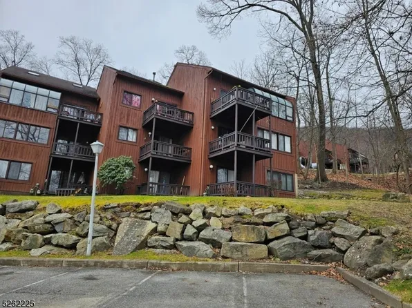 5 Telluride Ct #4, Vernon Twp., NJ 07462