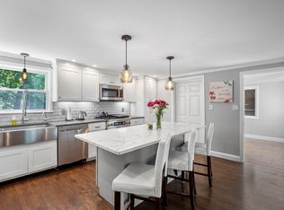 8 Pamela Rd, Saugus, MA 01906