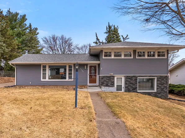 1135 5th Ave N, Clinton, IA 52732