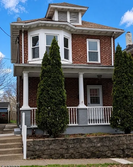 14 Raymond St — Photo 1